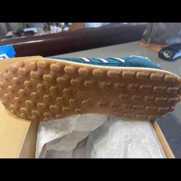 Adidas forest grove - Picture 4 of 4
